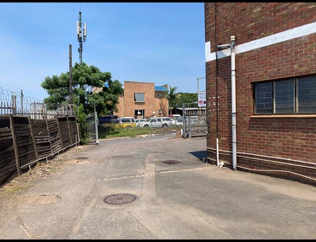 399M² FACTORY TO LET IN PINETOWN NORTH INDUSTRIA